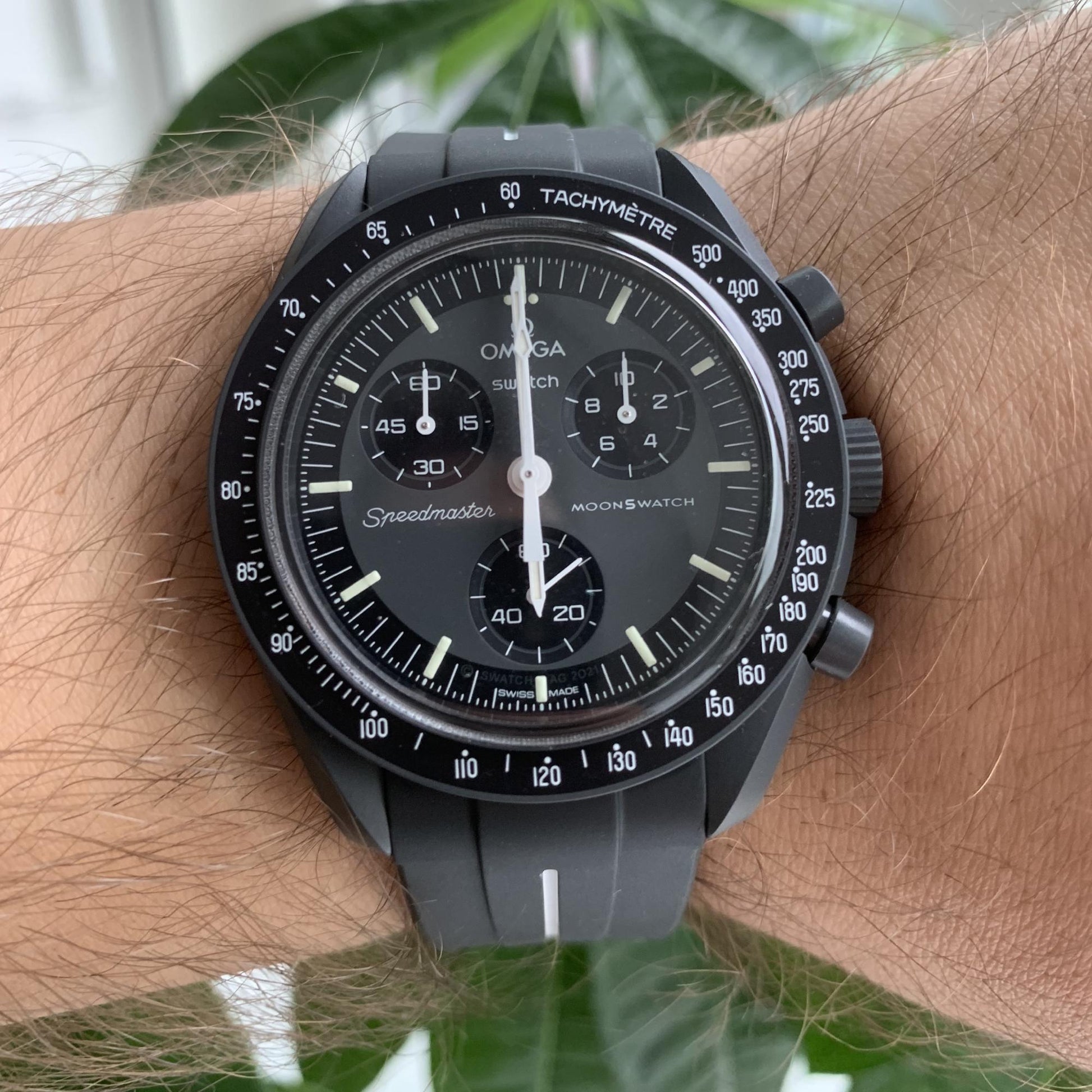 Correa de reloj de silicona Swatch Omega Moonswatch - Negro & Blanco –  Strapr